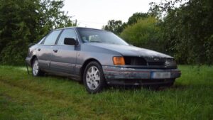1988 Ford Scorpio Mk1 Ghia 2 5D Cold Start Over 3 4 Years 1080p